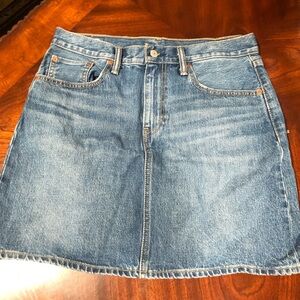 Levi’s womens jean mini skirt size 30‎